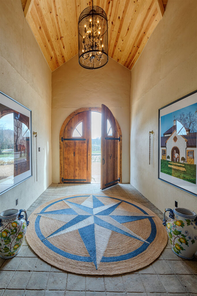 Virginia Estate - Main Entry